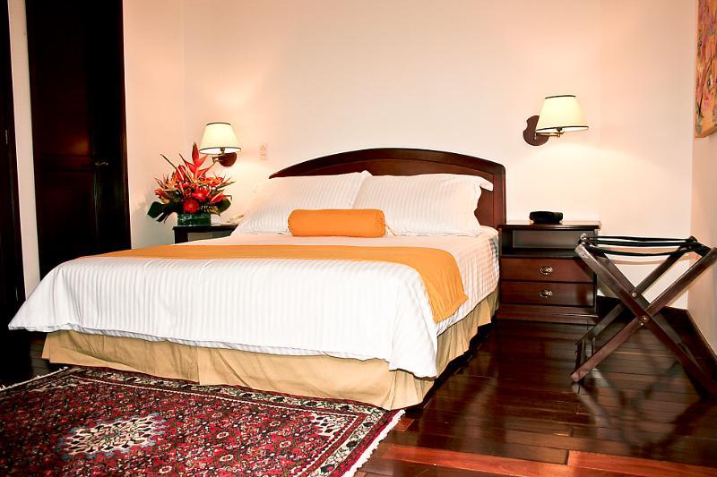 Hotel Emaus Bogotá Extérieur photo