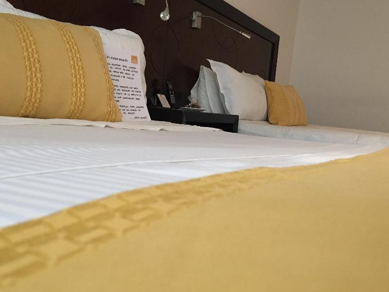 Hotel Emaus Bogotá Extérieur photo