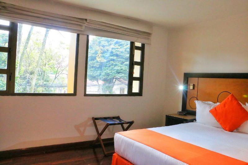 Hotel Emaus Bogotá Extérieur photo