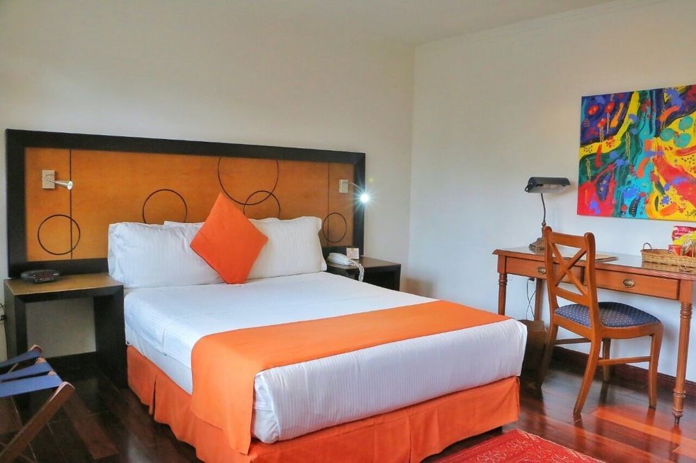 Hotel Emaus Bogotá Extérieur photo
